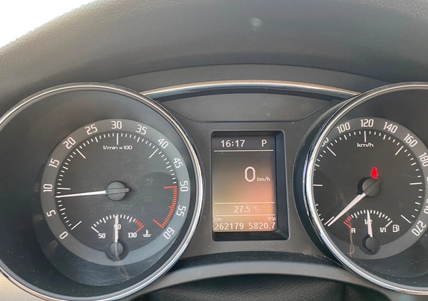 Skoda Superb cena 46600 przebieg: 263000, rok produkcji 2014 z Lublin małe 67